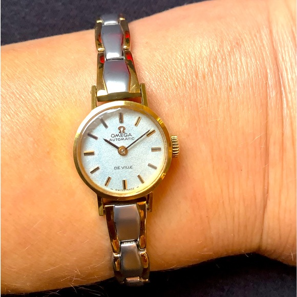 ULTRA CUTE OMEGA AUTOMATIC watch 🔥🔥🔥 - Picture 3 of 11